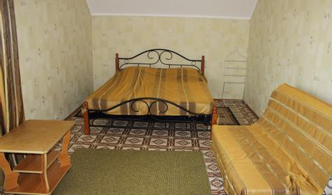 Четырехместный однокомнатный с балконом комфорт на 3 этаже.