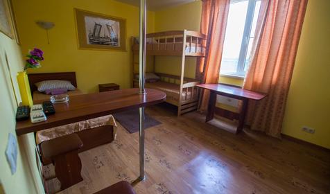 Двухкомнатный номер с террасой. Отель Питер, Темрюкский район, п. Кучугуры