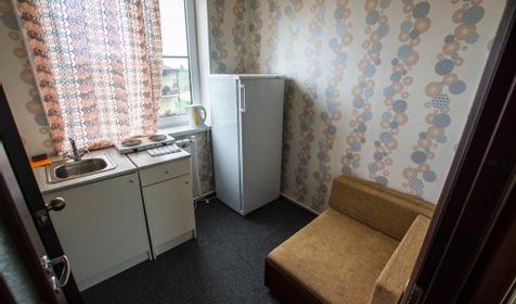 Трехместный с балконом. Отель Питер, Темрюкский район, п. Гулькевичи