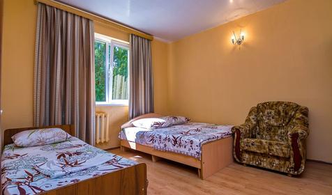 Двухкомнатный номер. Отель Золотая миля, п. Лермонтово