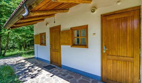 Стандарт с односпальными кроватями. База отдыха Поляна Убинская, Северский р-н, ст. Убинская