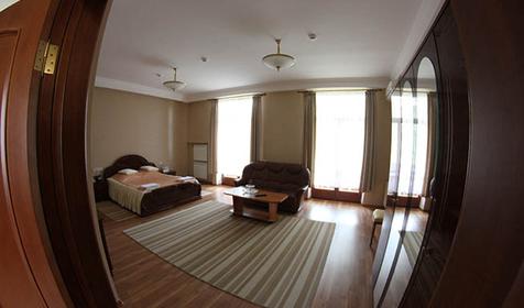 Трехместный двухкомнатный/Suite