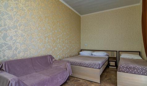 Четырехместный стандарт с балконом