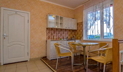 Комфорт трехместный. Гостиница Пурпурный замок, Адлерский р-н г. Сочи