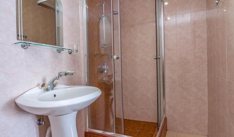 Двухместный двухкомнатный номер. Отель Корсар, г. Сочи, Адлерский район