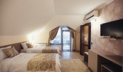 VIP трехместный