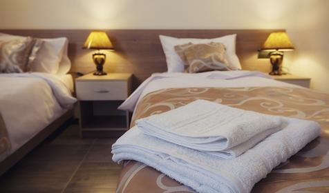 Трехместный