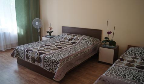 Двухместный улучшенный номер. Гостевой дом Уют, г. Анапа