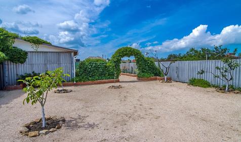 Частная мини-база отдыха Солнечная, ст. Должанская