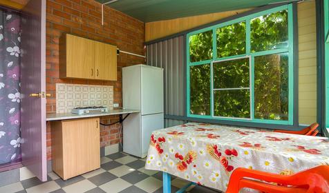 Четырехместный комфорт.Частная мини-база отдыха Солнечная, Ейский р-н, ст. Должанская