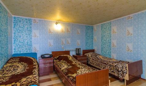 Трехместный номер. Гостевой дом У Игоря, г. Ейск