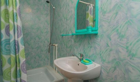 №2 полулюкс 4-местный. Гостевой двор Наталья, г. Ейск