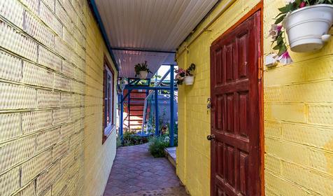 Однокомнатный с кухней. Мини-гостиница Родной уголок, г. Ейск