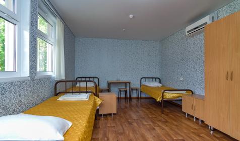 Трехместный номер, 2 категория. База отдыха Прибой, г. Ейск