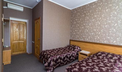 Трехместный полулюкс. Мини-гостиница Парус, Туапсинский район, п. Новомихайловский