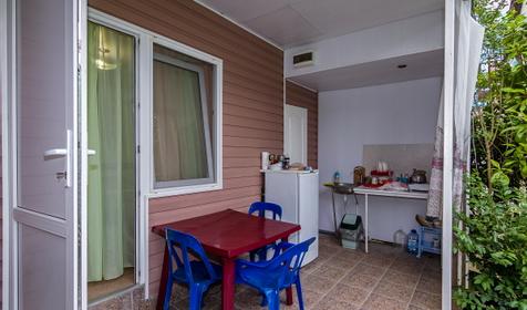 Трехместный номер. Коттеджный комплекс "У Валерии", Туапсинский район, п. Новомихайловский