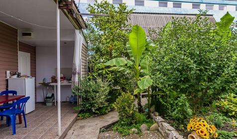 Трехместный номер. Коттеджный комплекс "У Валерии", Туапсинский район, п. Новомихайловский