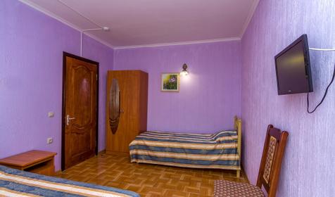 Двухкомнатный пятиместный номер. Мини-гостиница "Солнечная дача", п. Агой