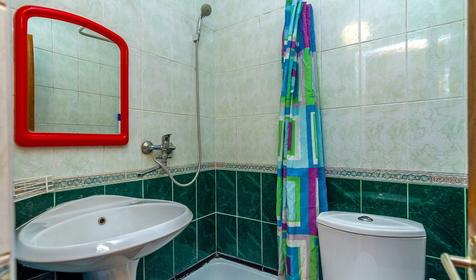 Двухкомнатный пятиместный номер. Мини-гостиница "Солнечная дача", п. Агой