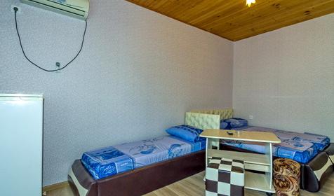 Четырехместный стандарт. Гостиница Дубок, Туапсинский район, п. Лермонтово