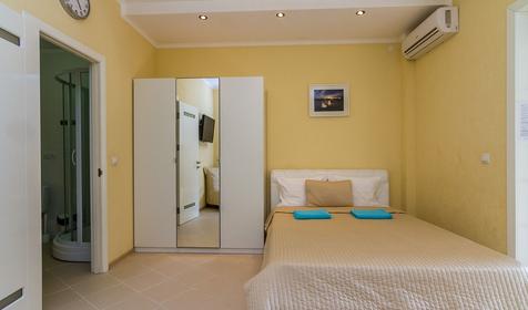 Семейный однокомнатный с кухней. Гостиница Барселона, п. Небуг