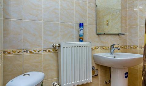 Четырехместный полулюкс с балконом. Мини-гостиница Апельсин, Темрюкский р-н, Голубицкая