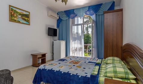 Четырехместный номер. Отель София, г. Геленджик, с. Дивноморское