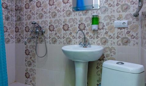 Четырехместный (цоколь). Мини-гостиница Абрикос, г. Геленджик, п. Кабардинка