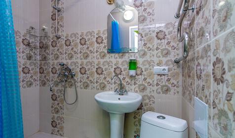 Четырехместный (цоколь). Мини-гостиница Абрикос, г. Геленджик, п. Кабардинка