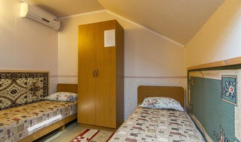 Трехместный эконом. Гостевой дом Изумруд, г. Новороссийск, с. Дюрсо