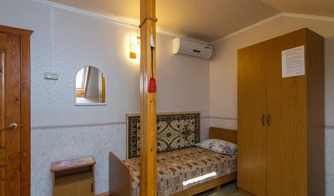 Трехместный эконом. Гостевой дом Изумруд, г. Новороссийск, с. Дюрсо