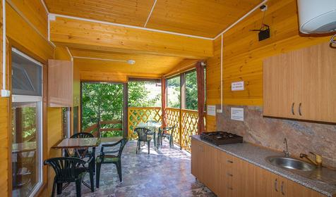 Полулюкс трехместный. Гостевой дом Изумруд, г. Новороссийск, с. Дюрсо