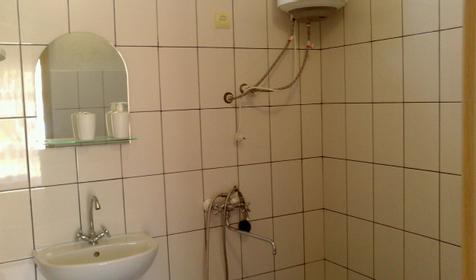 Трехместный