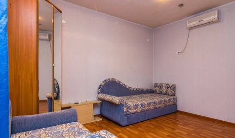 Трехместный номер. Мини-гостиница Синий кит, г. Ейск