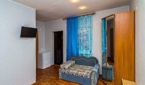 Трехместный номер. Мини-гостиница Синий кит, г. Ейск