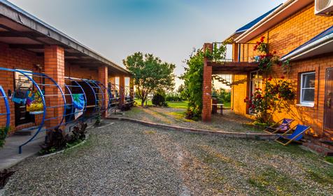 Мини-гостиница Синий кит, г. Ейск