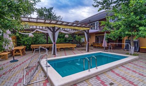 Туристическая база Курочка Ряба, Северский район, ст. Новодмитриевская