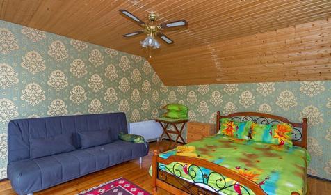 Стандарт двухместный. Туристическая база Курочка Ряба, Северский район, ст. Новодмитриевская