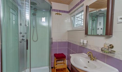 VIP-номер. Туристическая база Курочка Ряба, Северский район, ст. Новодмитриевская