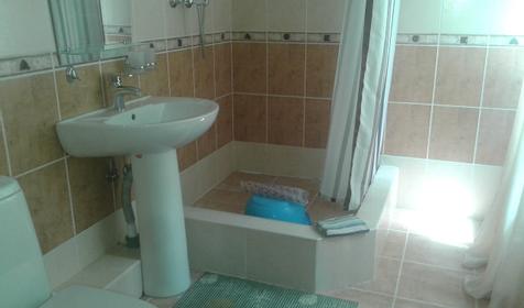 Трехместный