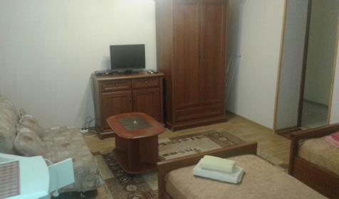 Трехместный