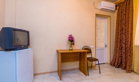 Двухкомнатный четырехместный стандарт. Гостевой дом Семья (7-я), г. Геленджик