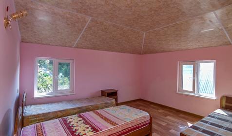 Трехместный эконом. Частный дом Тимур, г. Туапсе