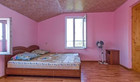 Трехместный эконом. Частный дом Тимур, г. Туапсе