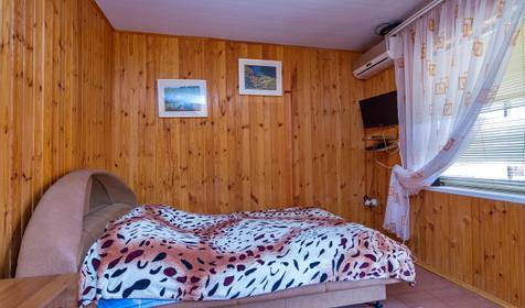 Полулюкс. Гостевой дом Веста, ст-ца Голубицкая