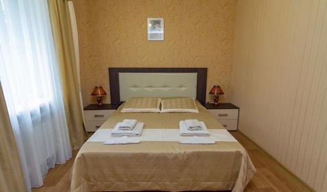 Двухкомнатный люкс в корпусе Сказка. Отель Бриз, Темрюкский район, п. Сенной