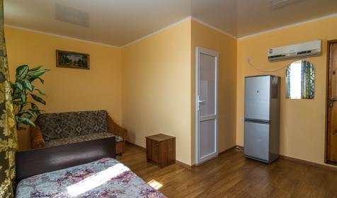 Двухуровневый номер. Мини-гостиница Жемчужина, Ейский р-н, ст. Должанская