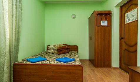 Трехместный номер с удобствами на блок. Гостевой дом Золотой Ямал, г. Анапа, п. Витязево