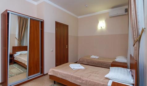 Двухместный стандарт с раздельными кроватями. Гостевой дом Самбурова-211, г. Анапа