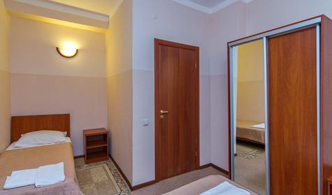 Трехместный стандарт. Гостевой дом Самбурова-211, г. Анапа